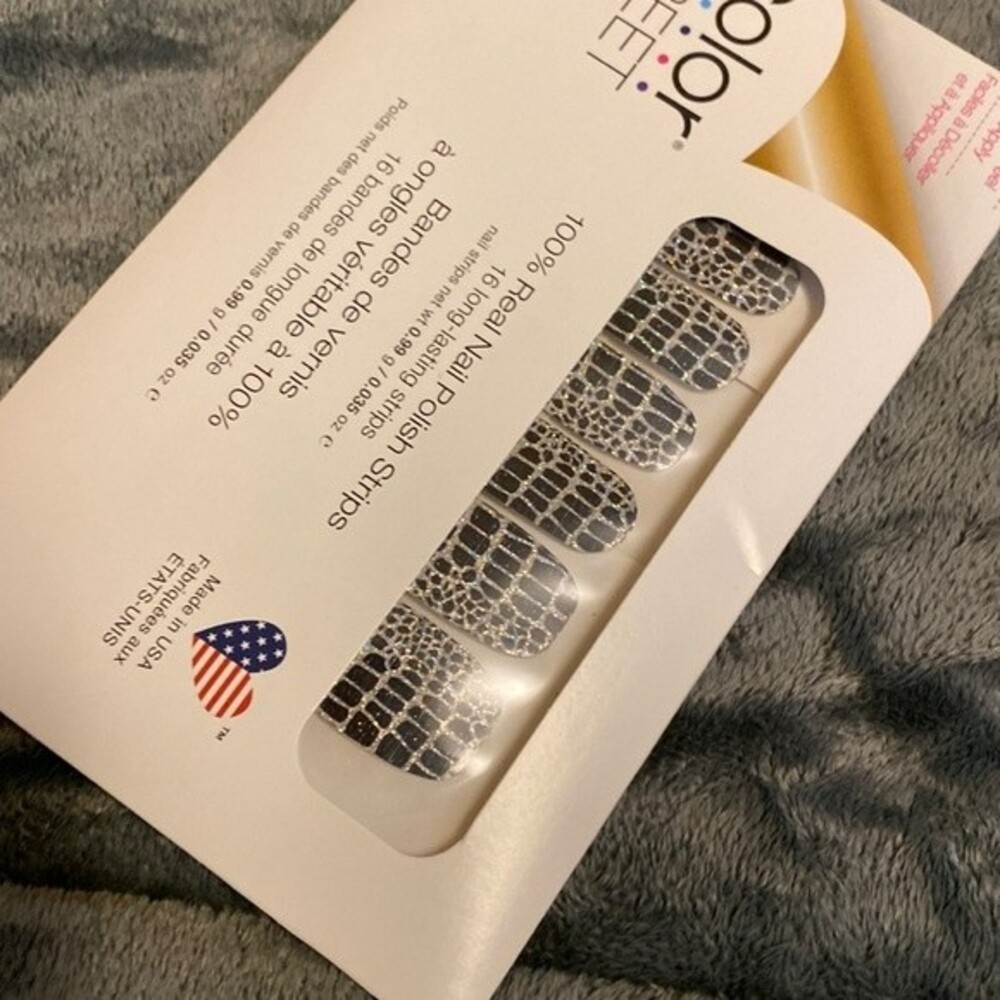 Color street Nail Polish Strips Black with Silver Sparkle Glitter - Picture 4 of 4